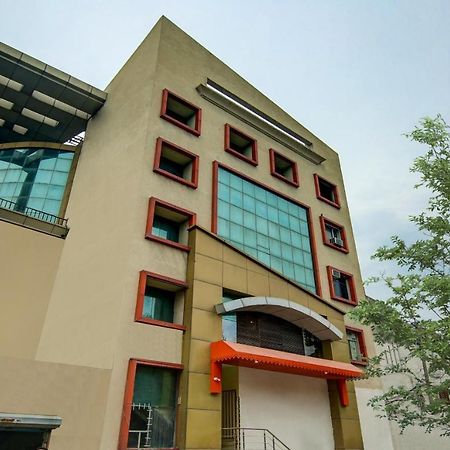 Itsy Hotels Oasis Inn Jalandhar Esterno foto