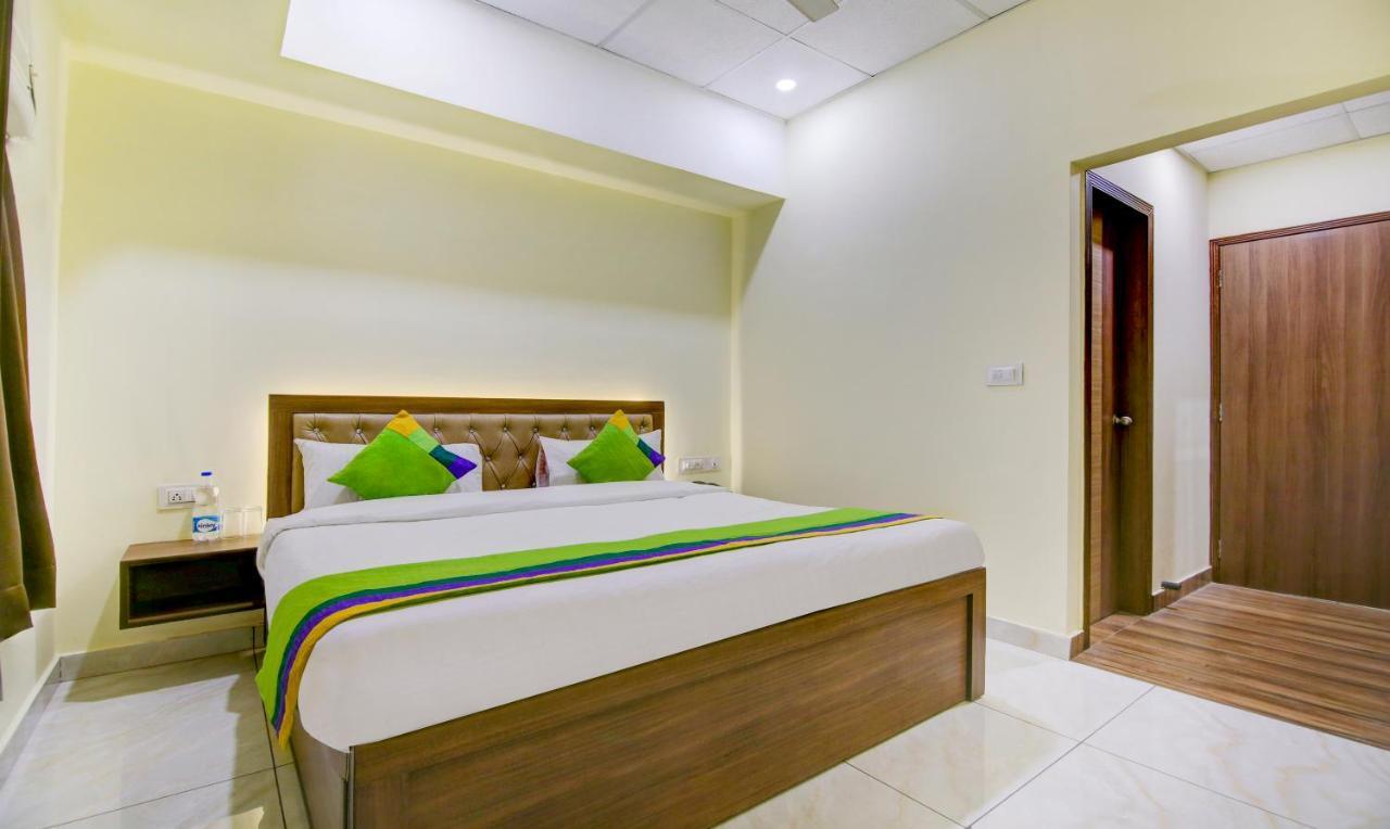 Itsy Hotels Oasis Inn Jalandhar Esterno foto