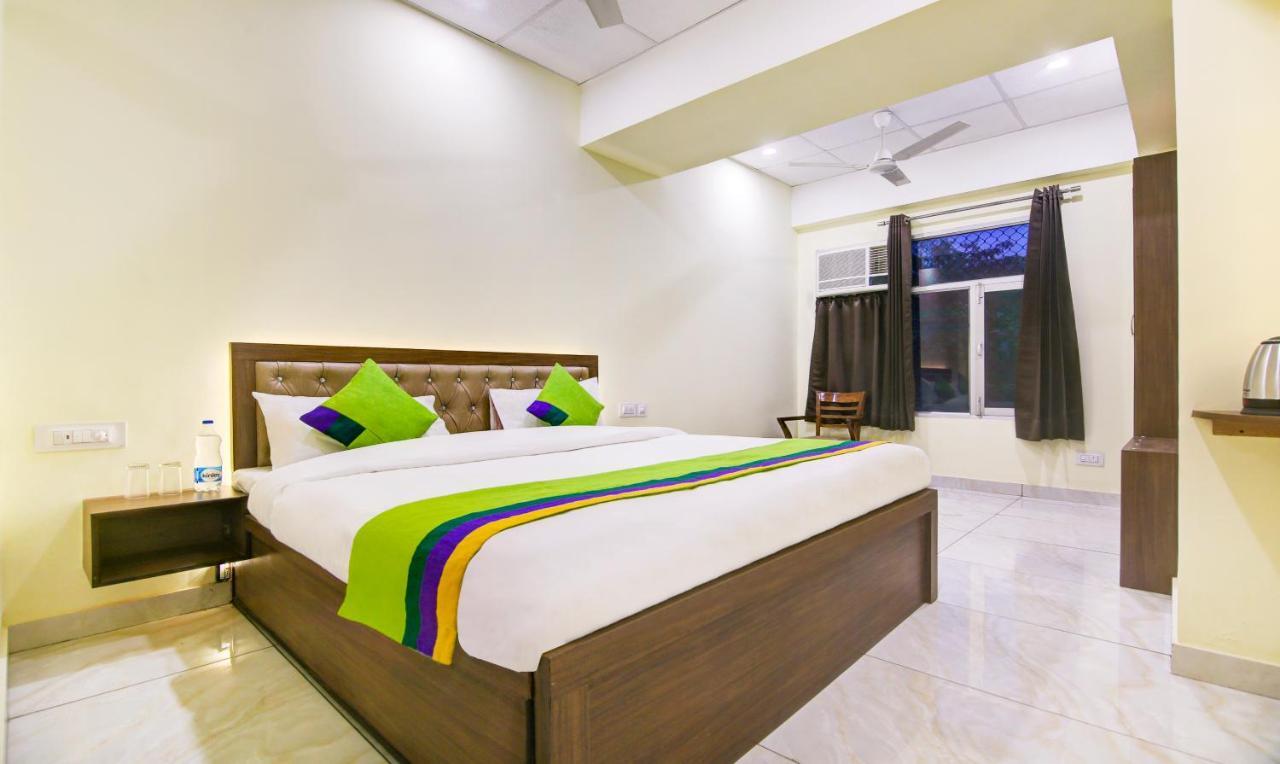 Itsy Hotels Oasis Inn Jalandhar Esterno foto