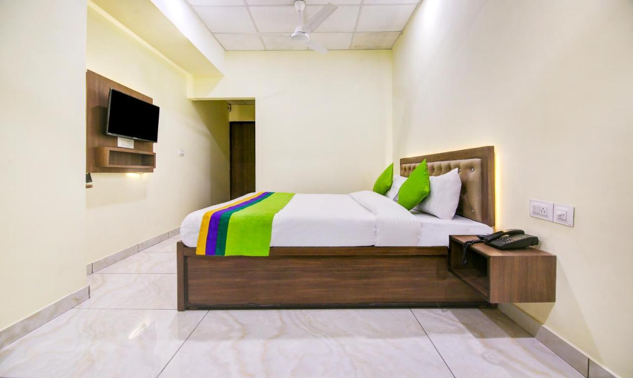Itsy Hotels Oasis Inn Jalandhar Esterno foto