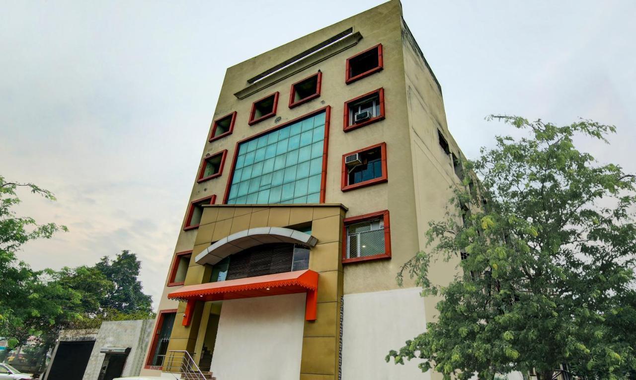 Itsy Hotels Oasis Inn Jalandhar Esterno foto